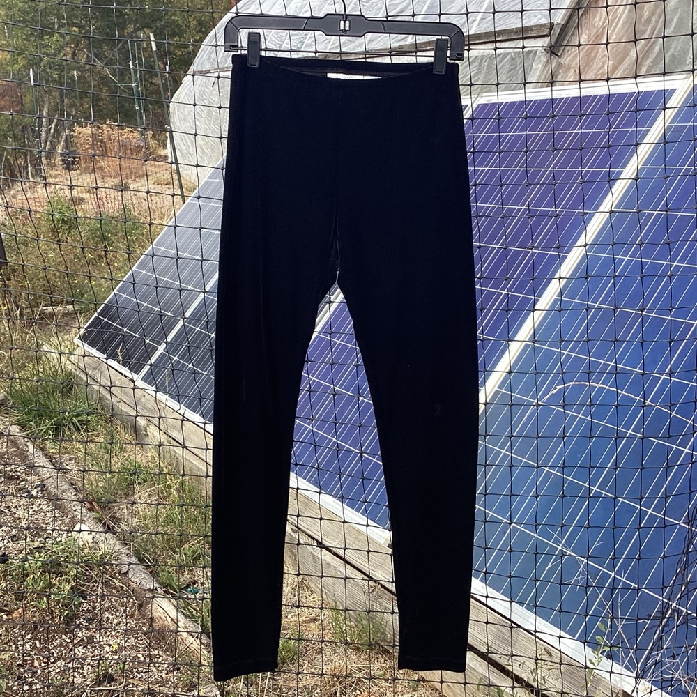 Chico’s Black Velvet Leggings Size 0/Small Boho Athleisure Athletic Activewear